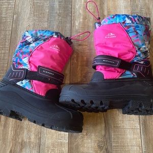 Aleader Girls Snow Boots Size 5